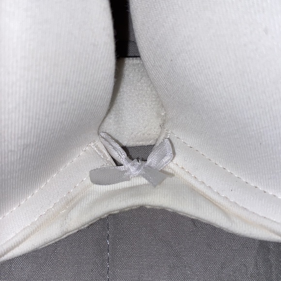 VS PUSH UP BRA - Picture 3 of 5